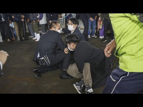 Explosión en pleno acto de campaña del primer ministro de Japón Fumio Kishida