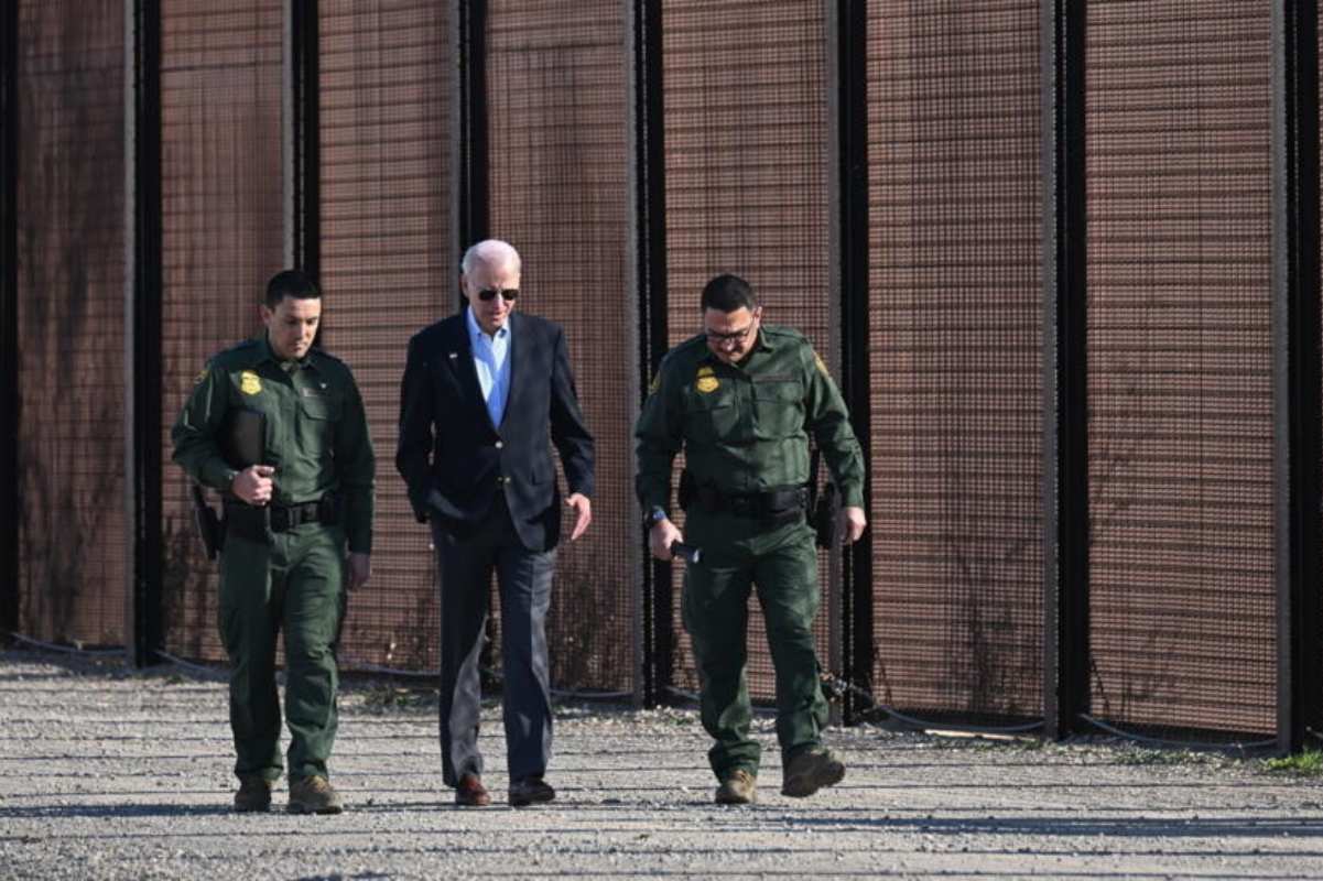 Joe Biden Construirá Un Muro Fronterizo Entre Estados Unidos Y México