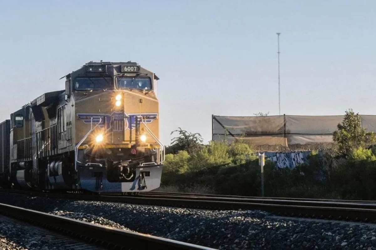 Se ha reanudado el tránsito de trenes en Texas