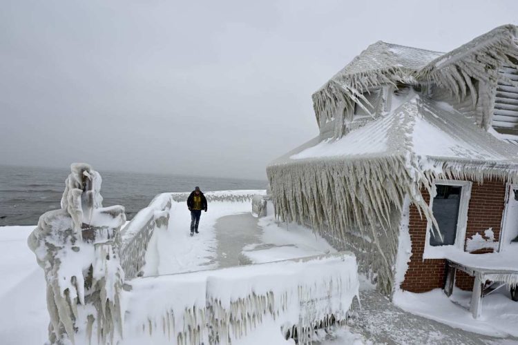 70 muertos en trece estados luego de la tormenta invernal