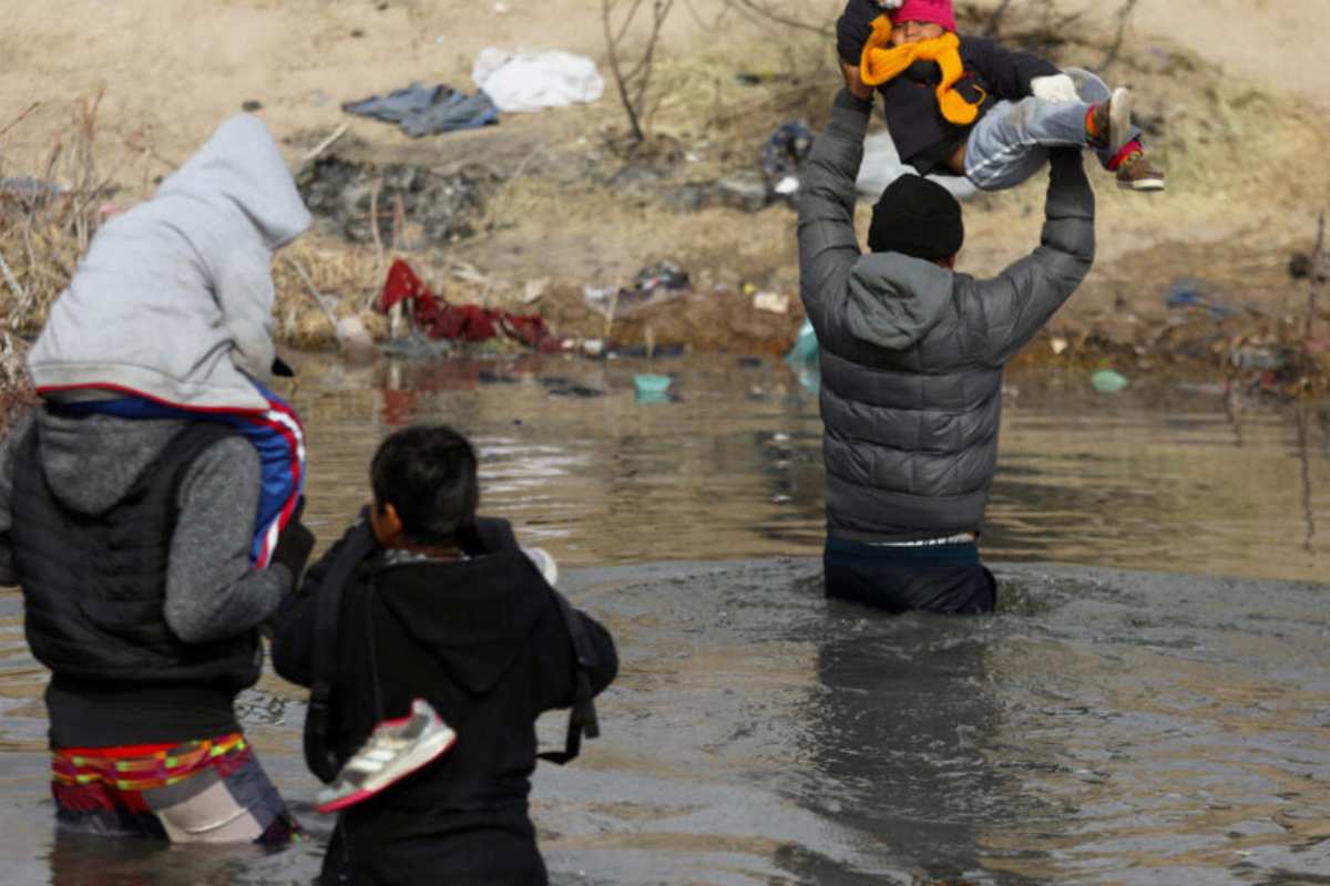 Negocian un acuerdo para cerrar la frontera en Estados Unidos