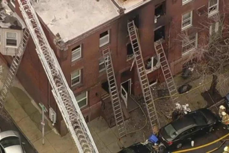 Incendio en una casa en Filadelfia