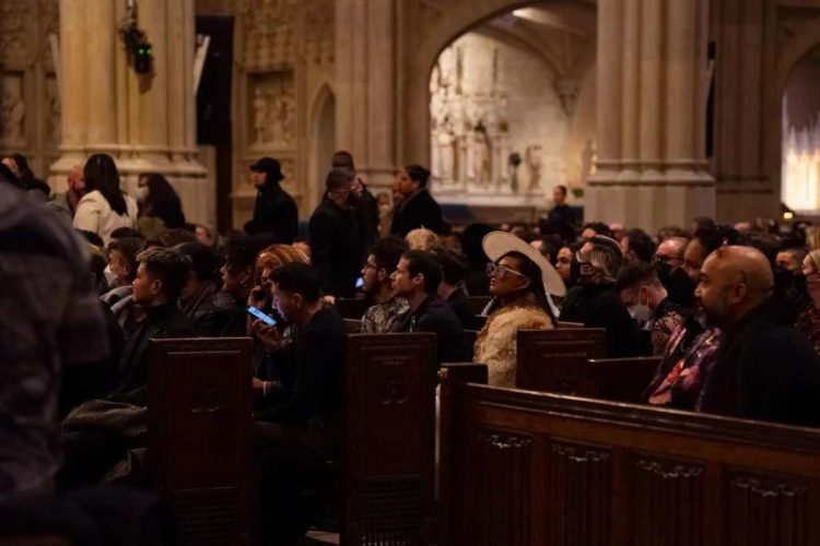 Más de 1.000 personas honraron a la activista trans Cecilia Gentili