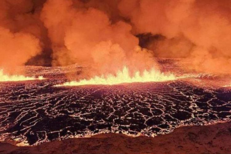 El volcán de Islandia entra en erupción