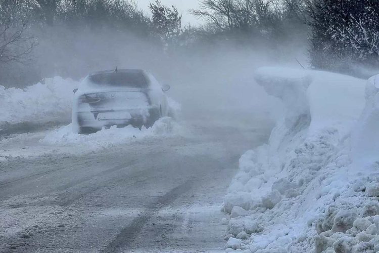 Tormentas fuertes dejan al menos dos muertos