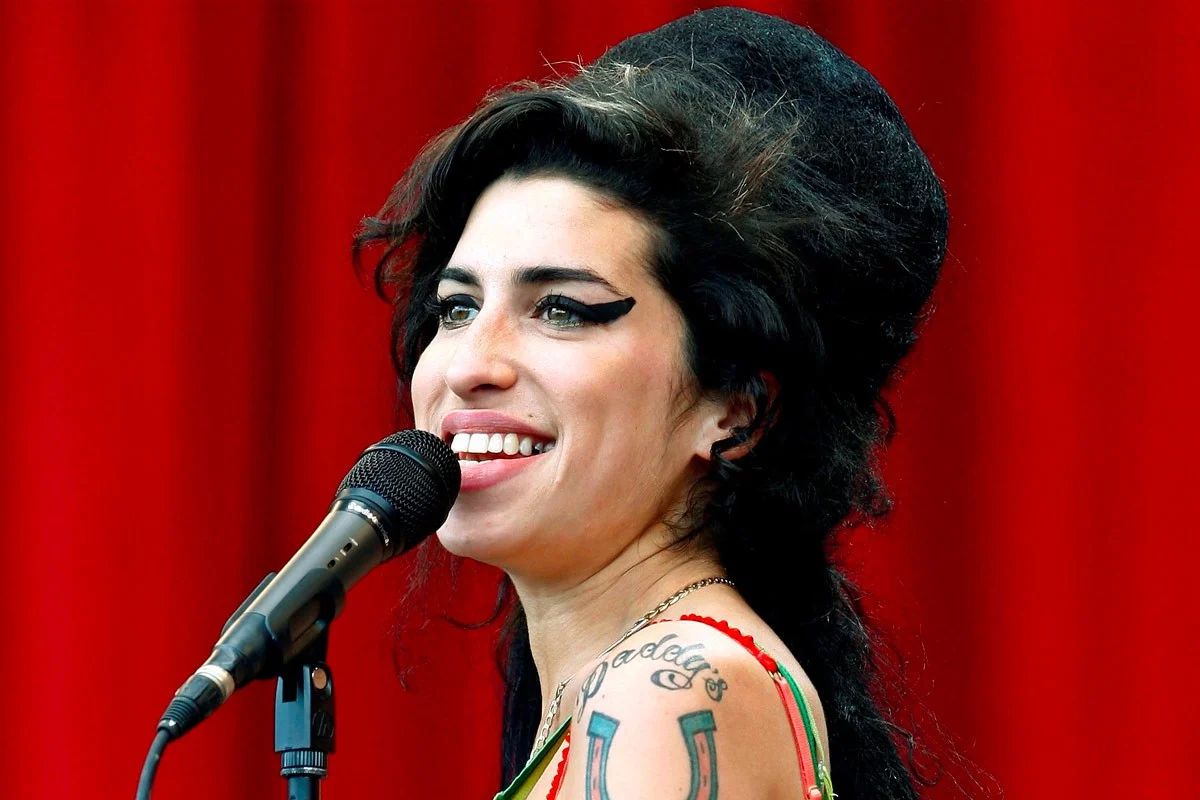 Find out which actress is in talks to play Amy Winehouse in a movie