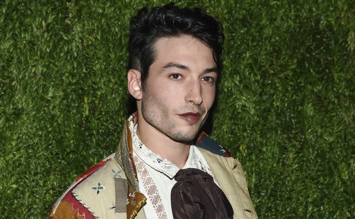 Ezra Miller faces new controversy, accused of robbery