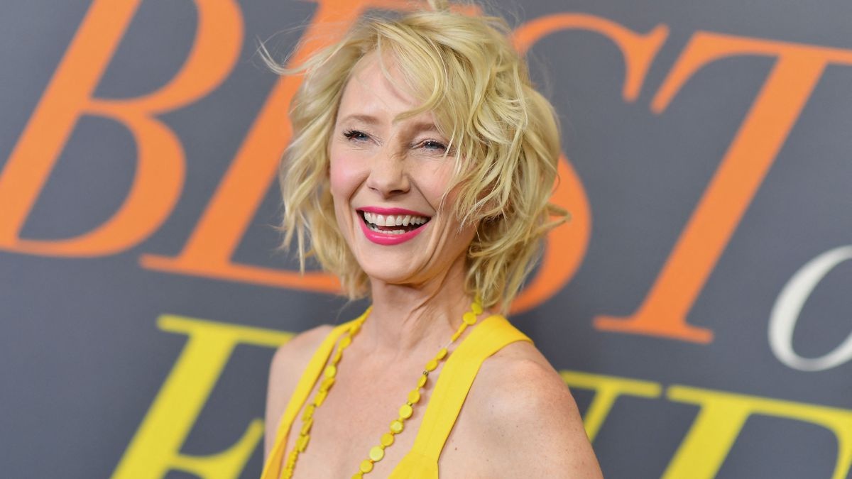 Authorities reveal that Anne Heche was trapped in the flames for 45 minutes